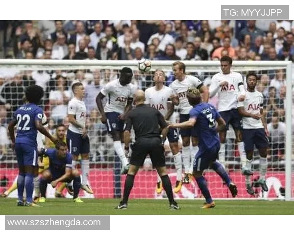 提华纳与华拉古斯的激烈对决揭示了足球战术与团队合作的重要性