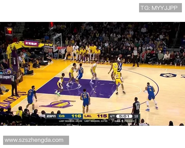 多特蒙德迎战佩德伯恩强强对决谁能笑到最后