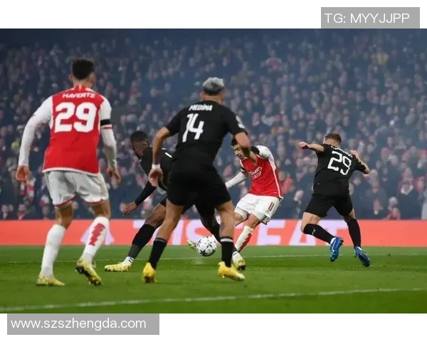 热苏斯在赛场上的崛起与挑战解析以及未来发展前景展望