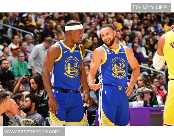 雷霆与勇士精彩对决比赛录像回顾分析及精彩瞬间集锦