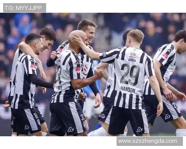 格拉夫与瓦尔韦克的激烈对决揭示足球战术与团队合作的重要性