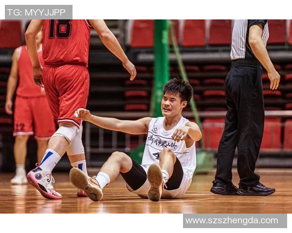 李晓旭的成长之路：从普通学生到篮球场上的明星之旅