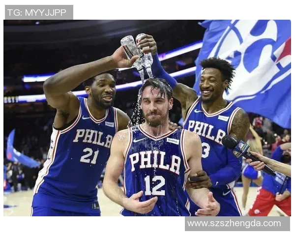 洛杉矶快船与费城76人激战正酣谁能在NBA赛场上笑到最后 洛杉矶快船与费城76人激战正酣谁能在NBA赛场上笑到最后