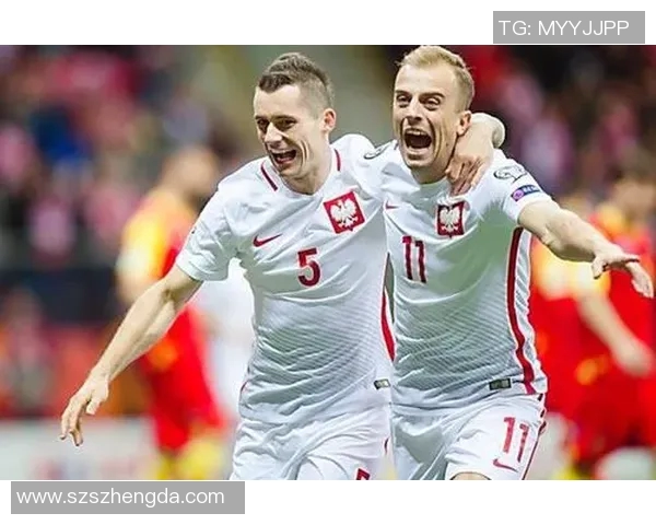 莱万领衔新一届足球盛宴展现超凡实力与团队合作精神